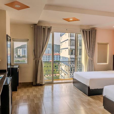 Melyna Hotel Nha Trang Beach Eksteriør billede