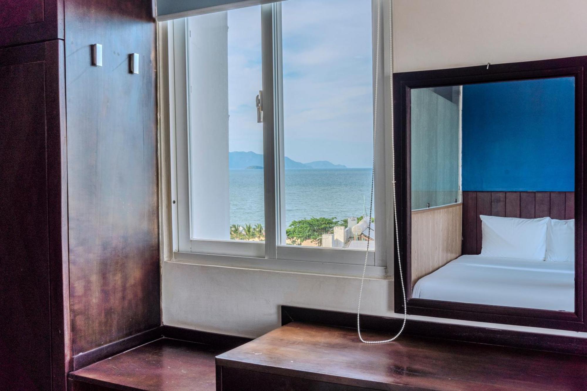 Melyna Hotel Nha Trang Beach Eksteriør billede
