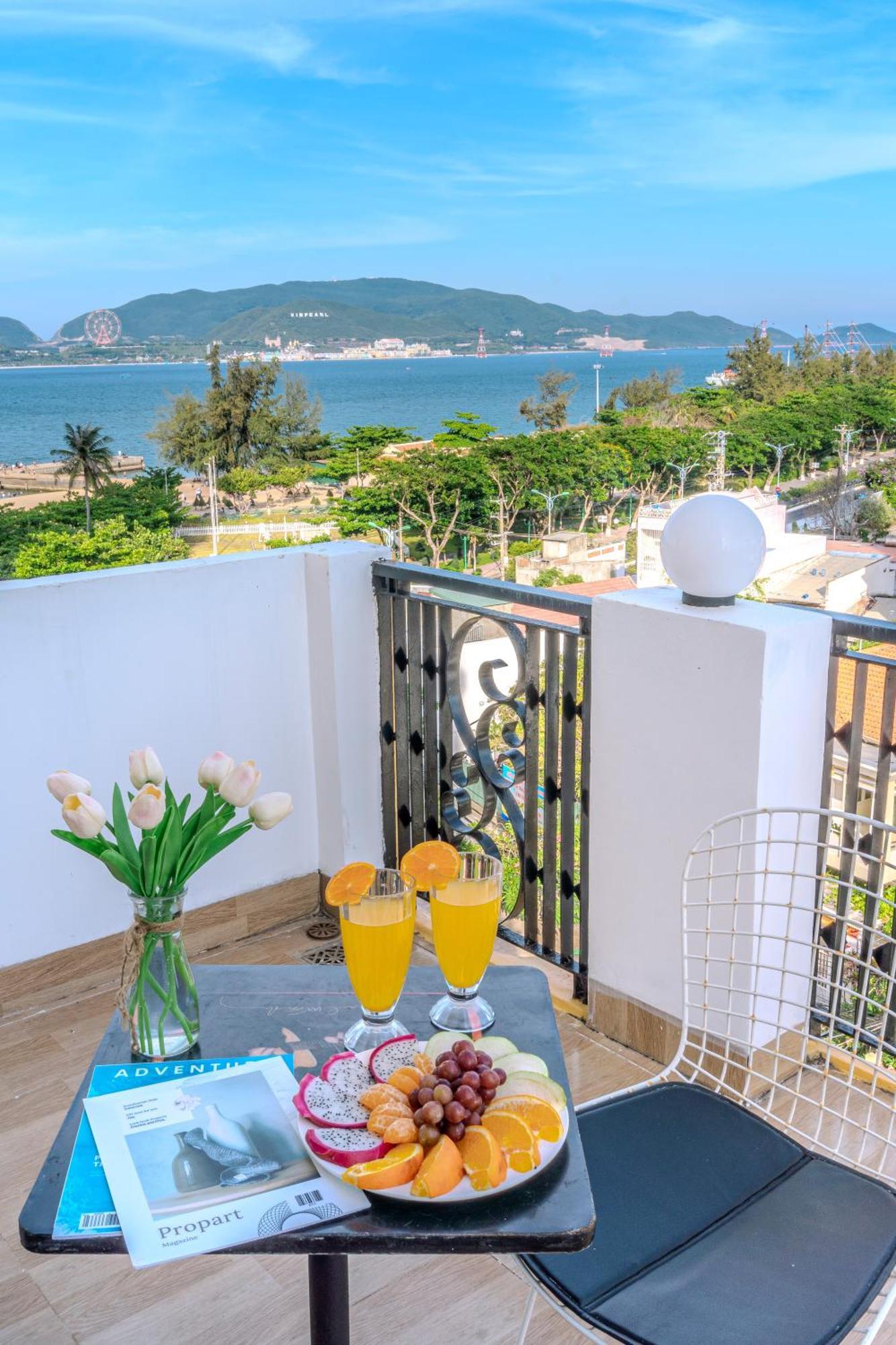 Melyna Hotel Nha Trang Beach Eksteriør billede