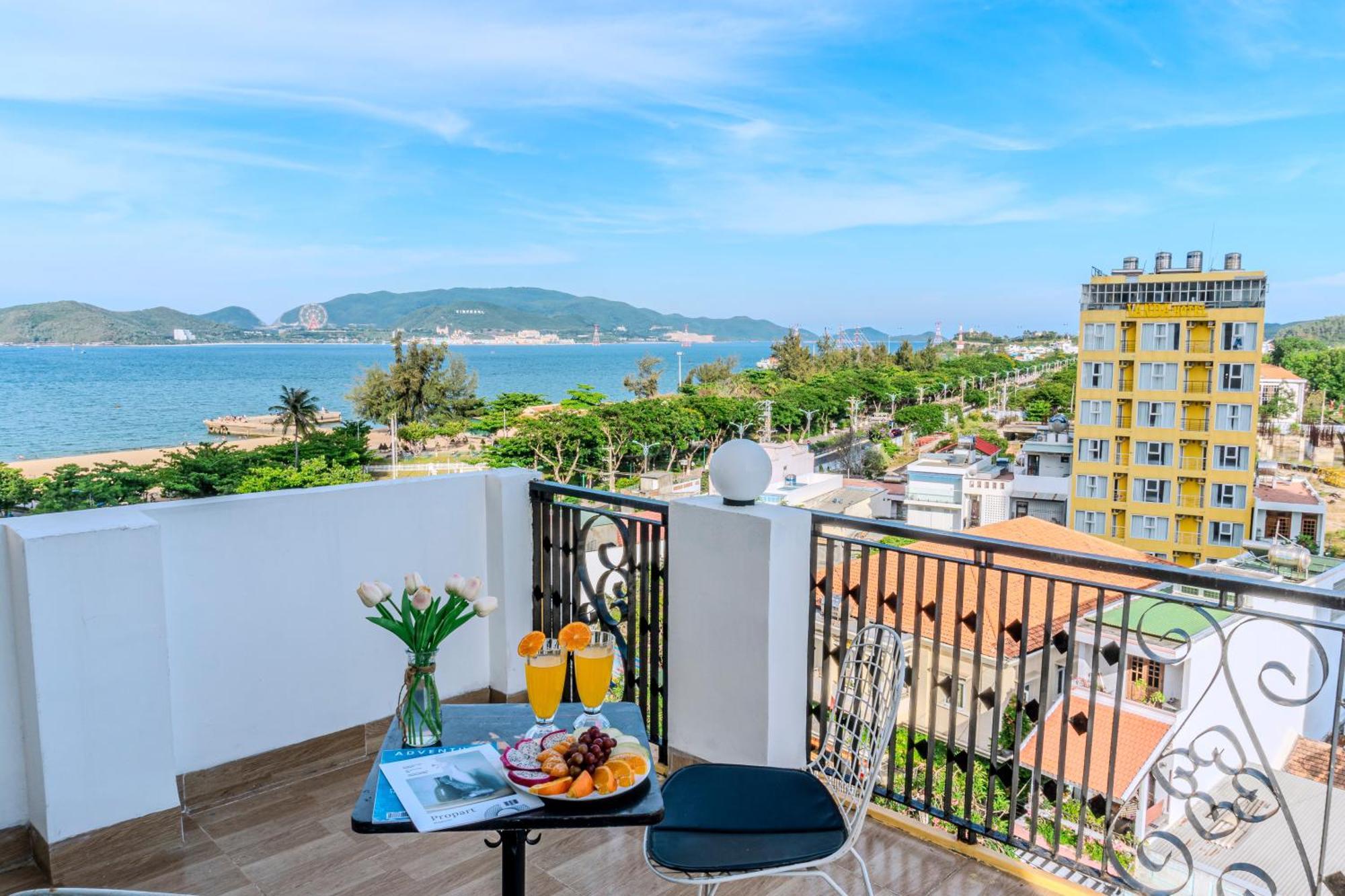 Melyna Hotel Nha Trang Beach Eksteriør billede