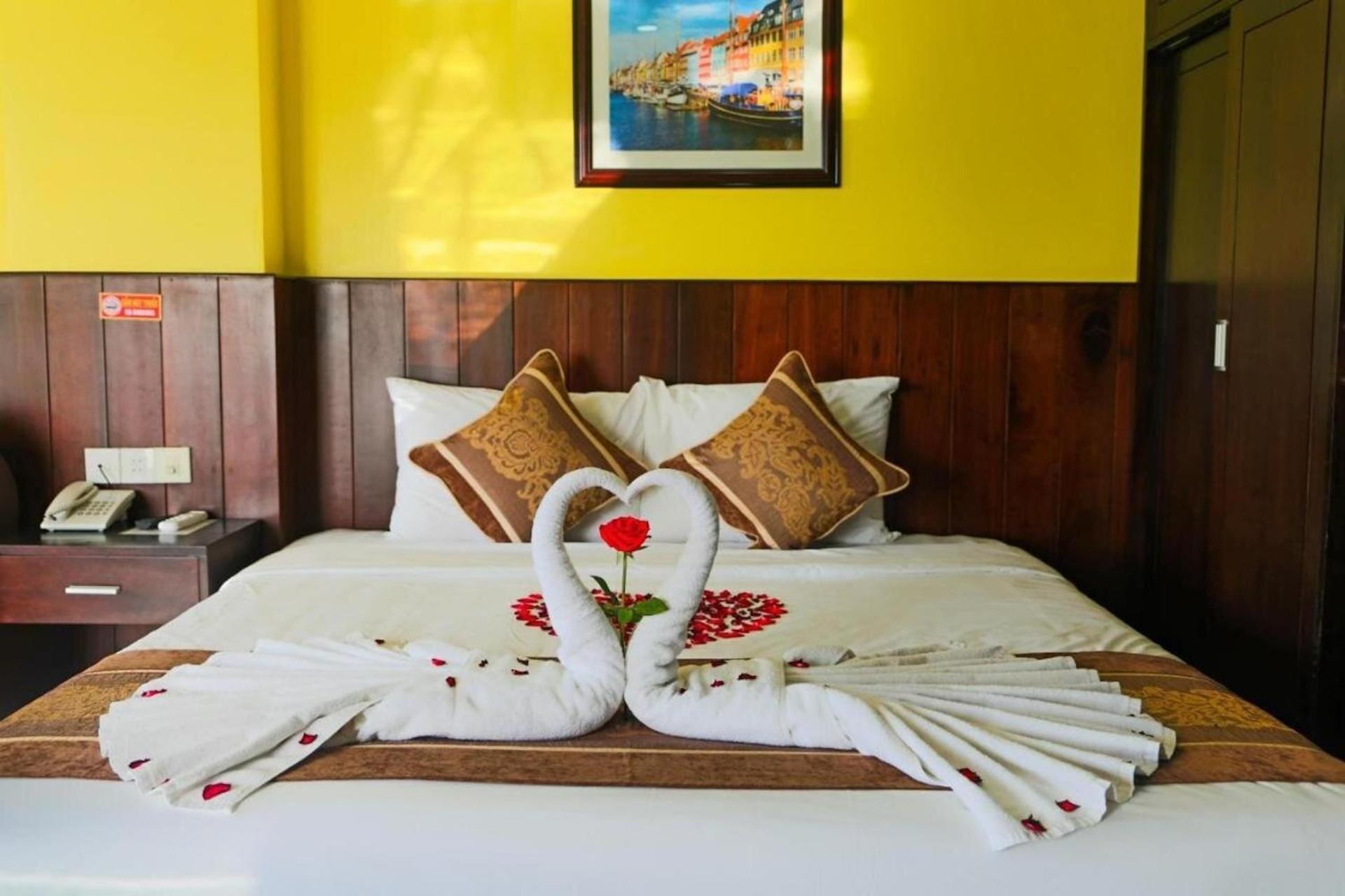 Melyna Hotel Nha Trang Beach Eksteriør billede