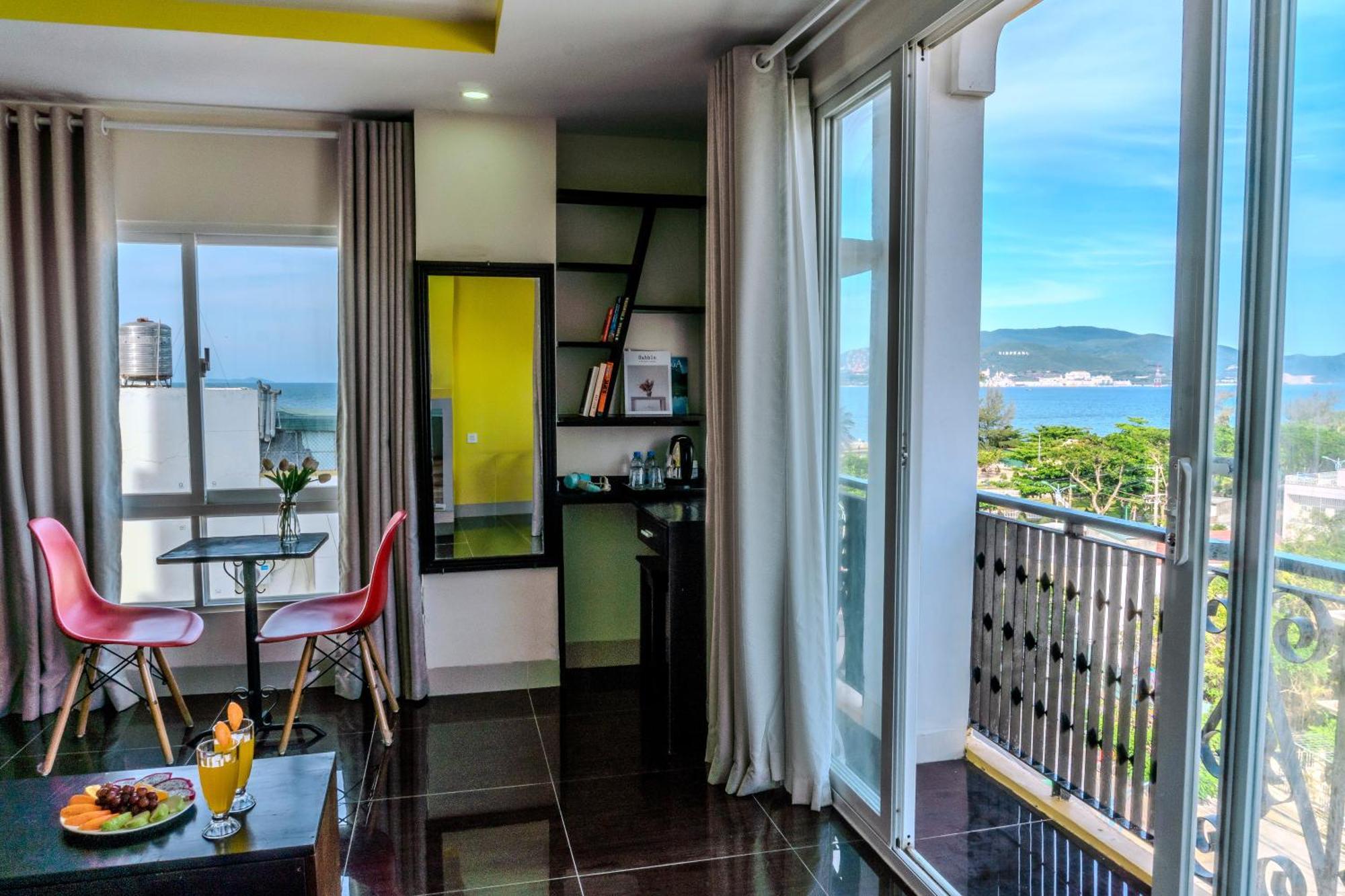 Melyna Hotel Nha Trang Beach Eksteriør billede