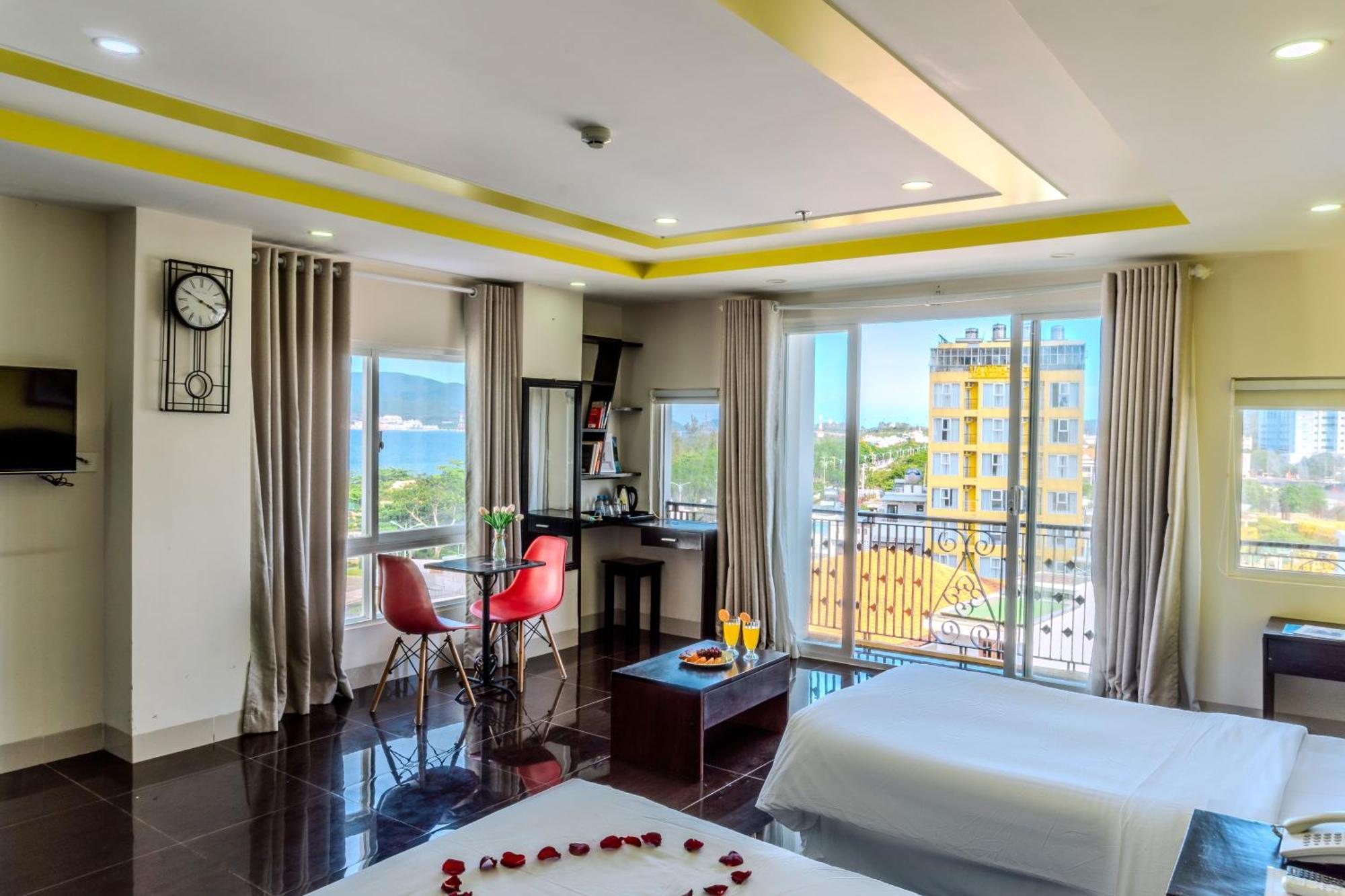 Melyna Hotel Nha Trang Beach Eksteriør billede